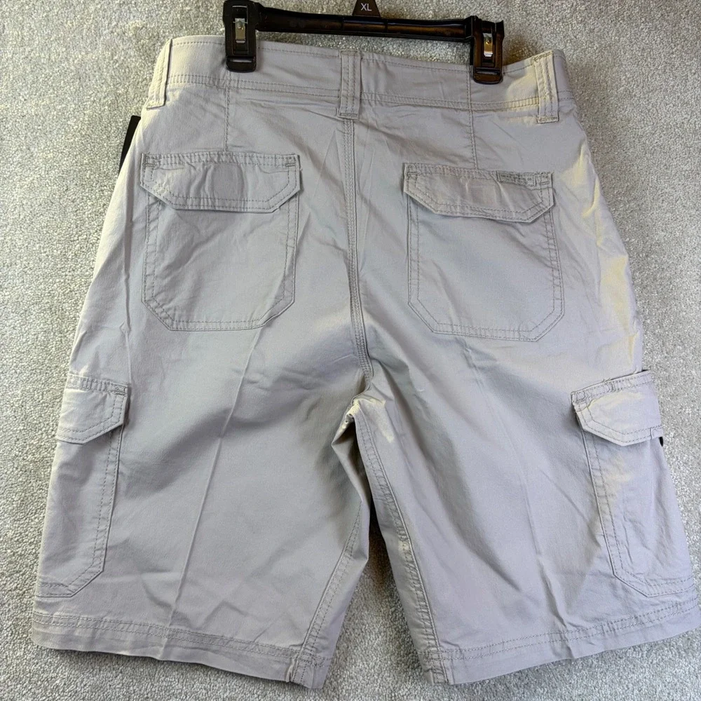 Lee Cargo Shorts Mens 30x10.5 Beige Extreme Motion Stretch Utility 102187010 NEW